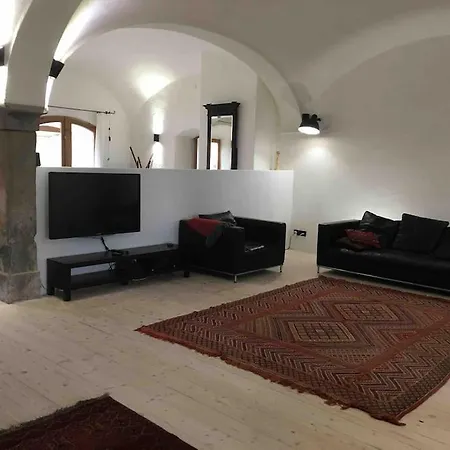 Loft Im Stall Eines Ehemaligen Pfarrguts * Tacherting