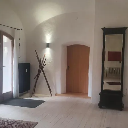 Loft Im Stall Eines Ehemaligen Pfarrguts *